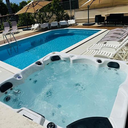 Apartment Dida I Mara Малинска Екстериор снимка