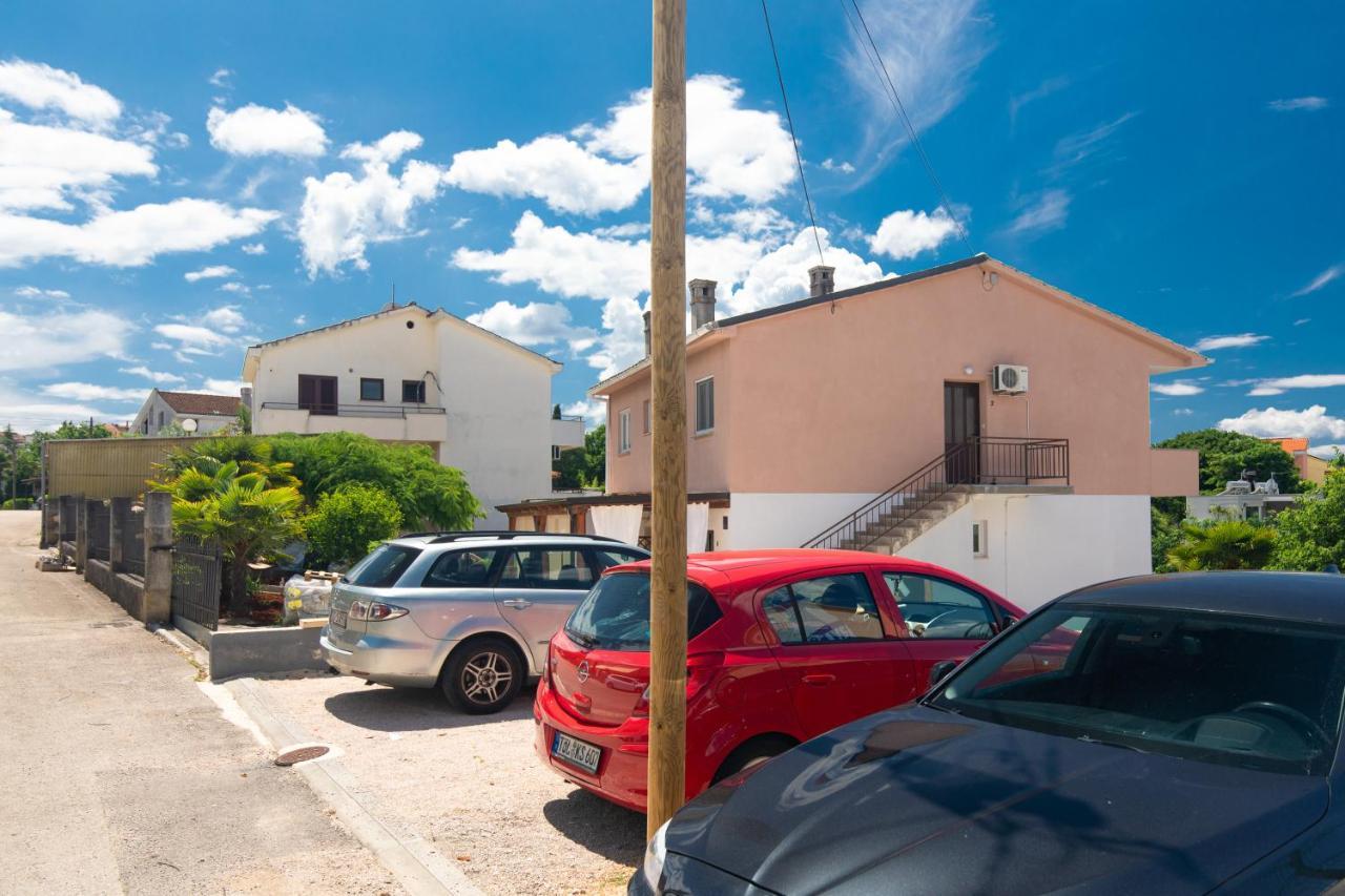 Apartment Dida I Mara Малинска Екстериор снимка