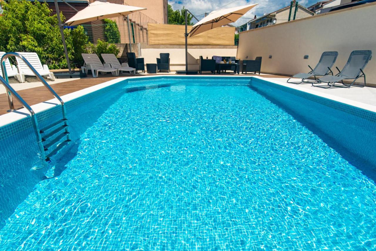 Apartment Dida I Mara Малинска Екстериор снимка