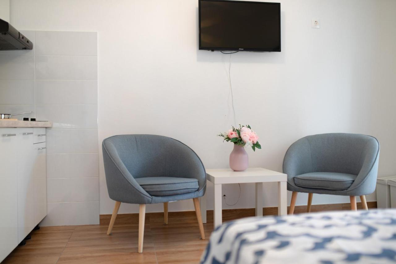 Apartment Dida I Mara Малинска Екстериор снимка
