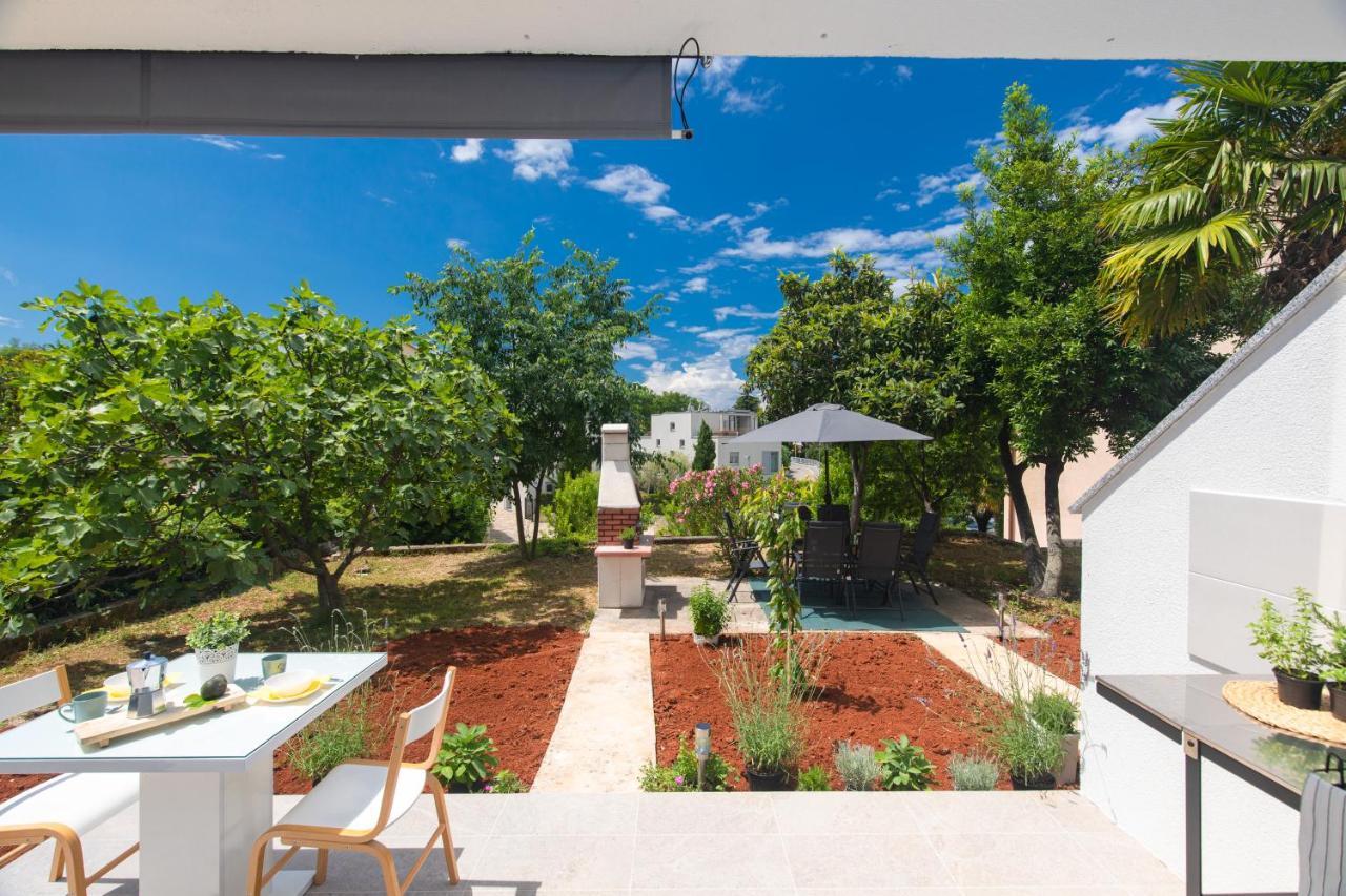 Apartment Dida I Mara Малинска Екстериор снимка