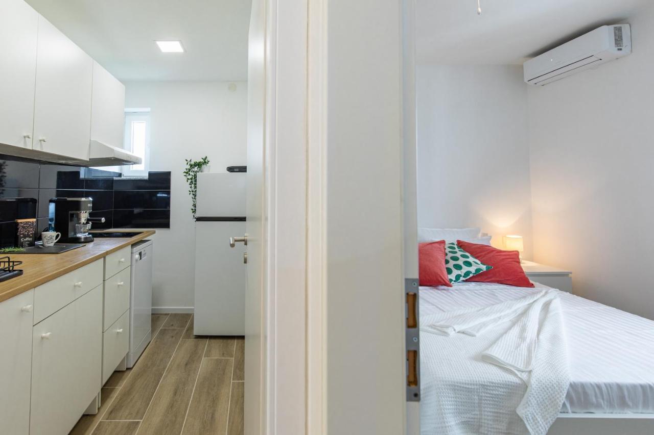 Apartment Dida I Mara Малинска Екстериор снимка